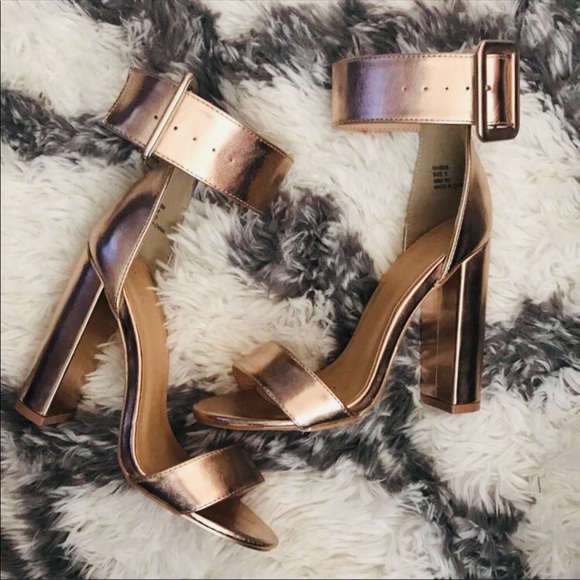 Heels - Picture 2 of 4